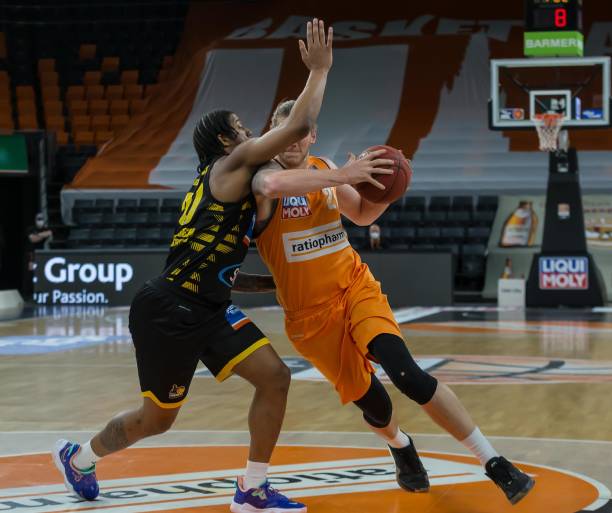 往与他们所 往与他们所