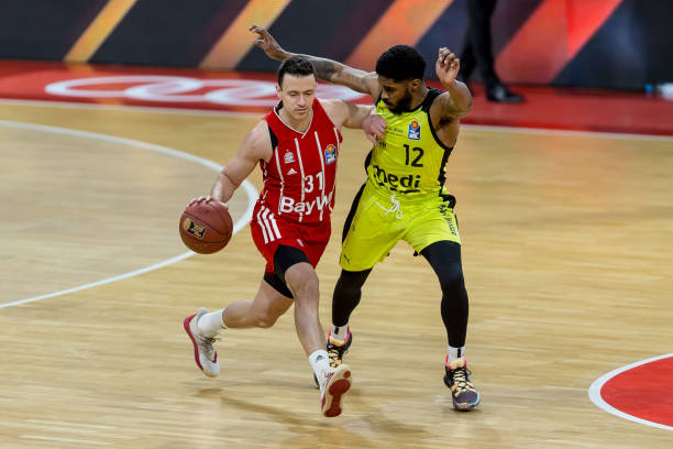 队考虑的关 队考虑的关