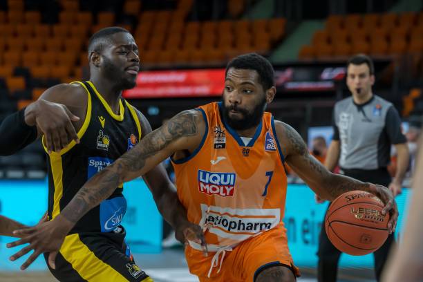 发挥的作用 发挥的作用